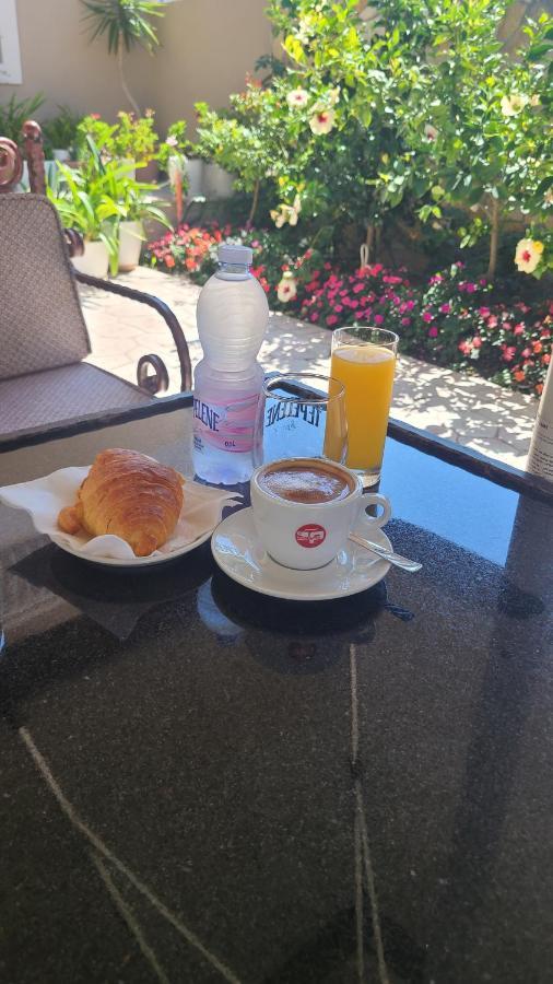 Hotel Noel Wlora Zewnętrze zdjęcie