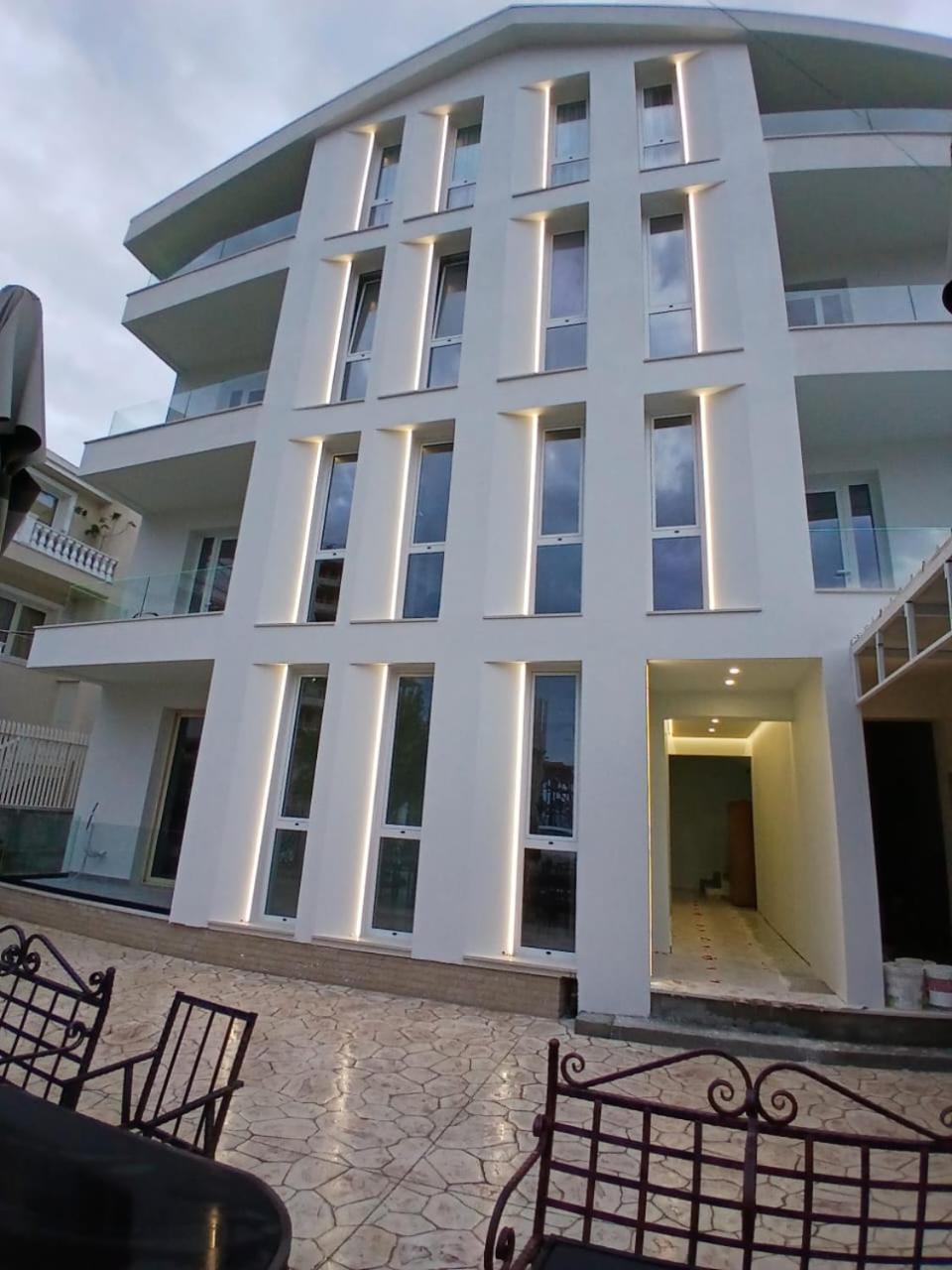 Hotel Noel Wlora Zewnętrze zdjęcie