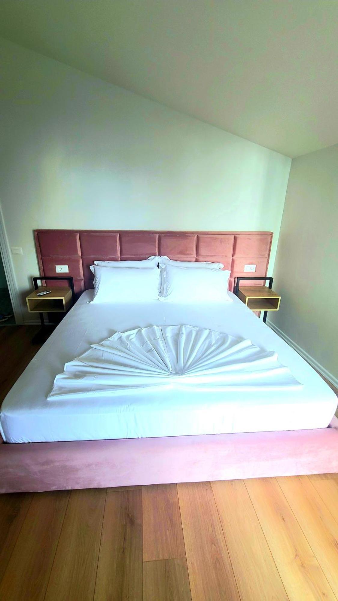 Hotel Noel Wlora Zewnętrze zdjęcie